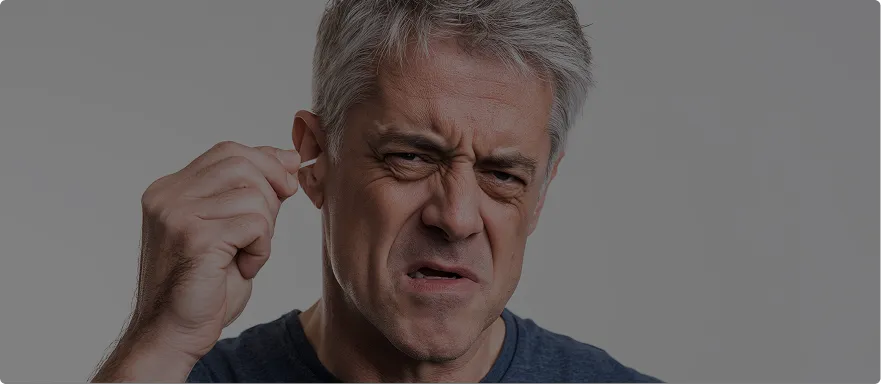 Regelmäßiges Tragen von In-Ear-Kopfhörern kann Ohrenschmalz im Gehörgang fördern.