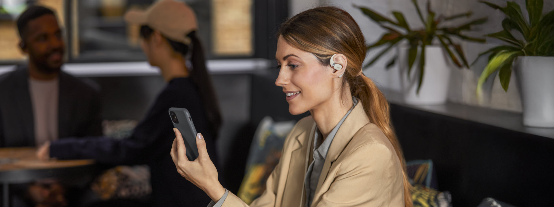Open-Ear-Kopfhörer für die Arbeit