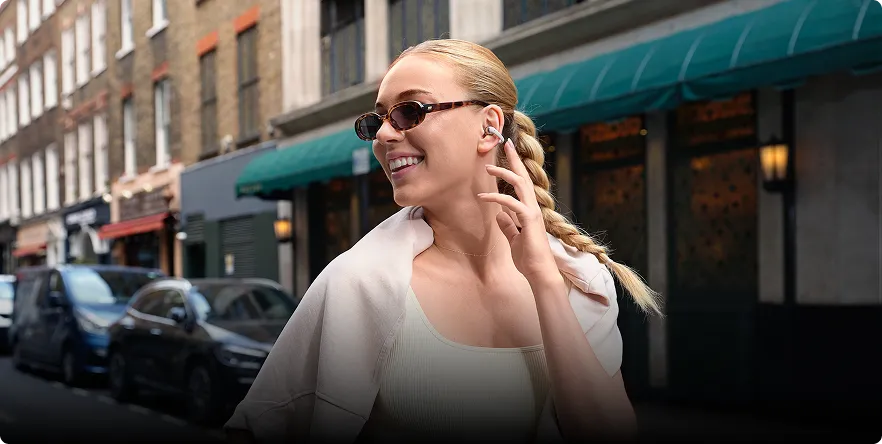 Shokz OpenDots ONE ohne Teile im Ohr für bessere Belüftung und Hygiene.